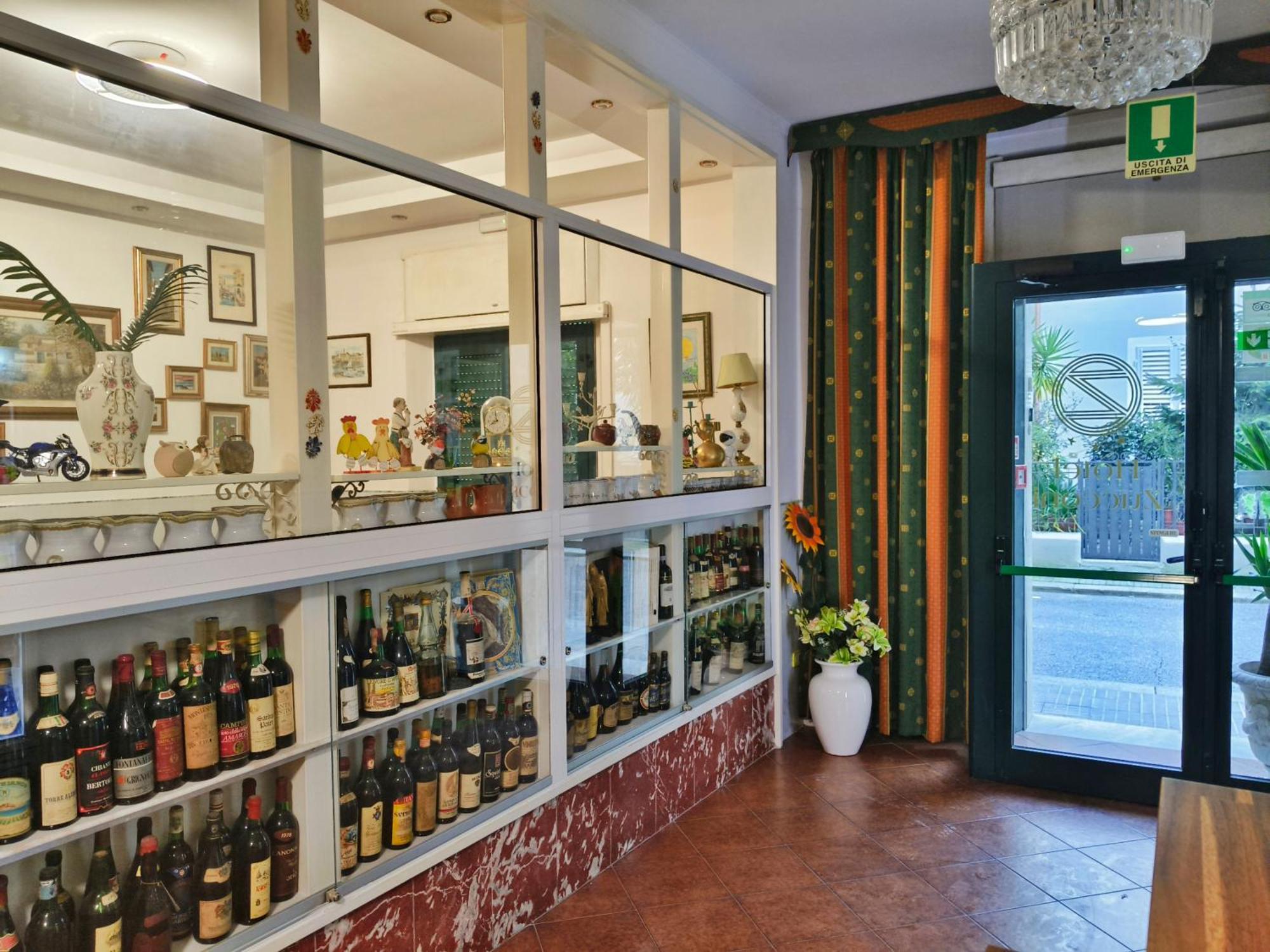 Hotel Zucconi モンテカティーニ・テルメ エクステリア 写真